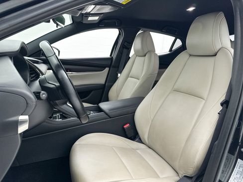 Used 2019 MAZDA MAZDA3 Hatchback w/ Preferred Package image 21