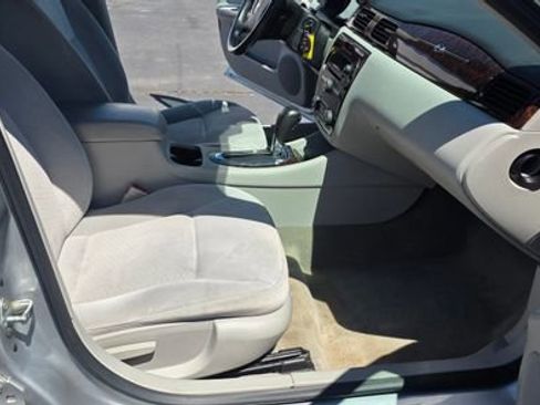 Used 2012 Chevrolet Impala LT FWD image 15