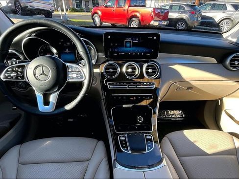 Used 2021 Mercedes-Benz GLC 300 4MATIC w/ Premium Package image 15