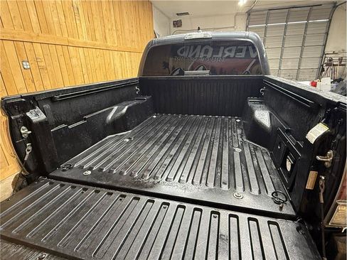 Used 2020 Toyota Tacoma TRD Off-Road w/ Technology Package image 6