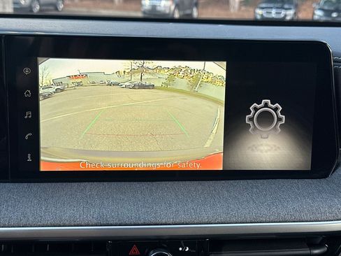 Certified 2025 Nissan Kicks SV image 28