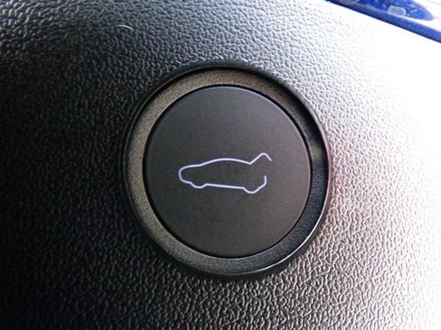Used 2023 Tesla Model 3 Standard Range RWD image 11