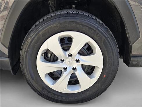 Certified 2025 Toyota RAV4 LE image 22