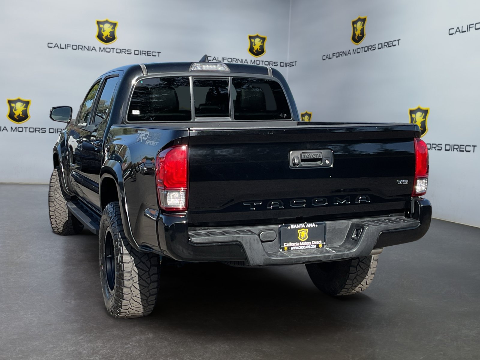 Used 2016 Toyota Tacoma TRD Sport AWD/4WD image 7