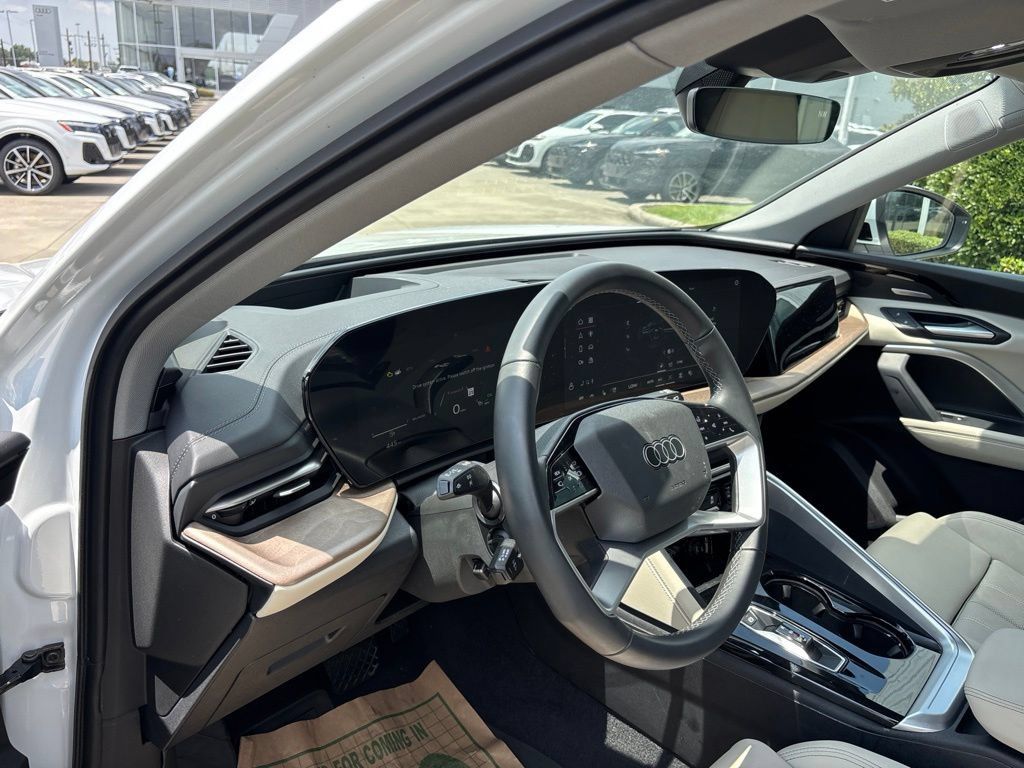 Used 2025 Audi Q5 Premium Plus w/ Premium Plus AWD/4WD image 16