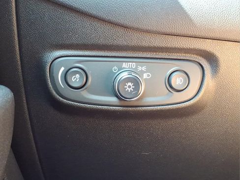Used 2021 Chevrolet Equinox LT FWD image 20