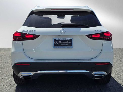 Used 2026 Mercedes-Benz GLA 250 4MATIC image 4