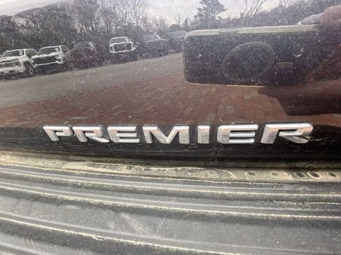 Used 2023 Chevrolet Suburban Premier AWD/4WD image 20