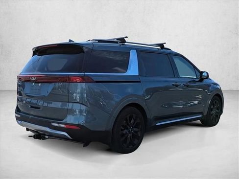 Used 2022 Kia Carnival SX Prestige image 5