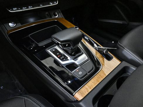 Used 2023 Audi Q5 2.0T Premium Plus w/ Premium Plus Package image 12