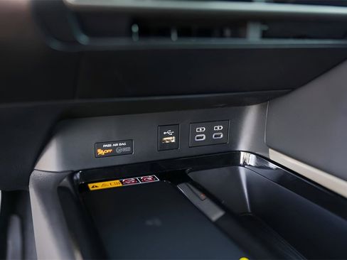 Used 2025 Toyota Camry XSE image 19