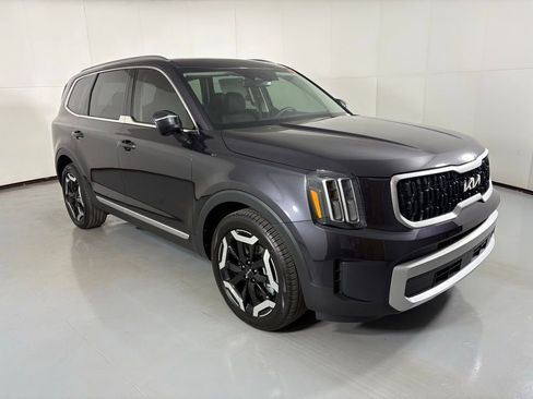 New 2025 Kia Telluride EX image 2