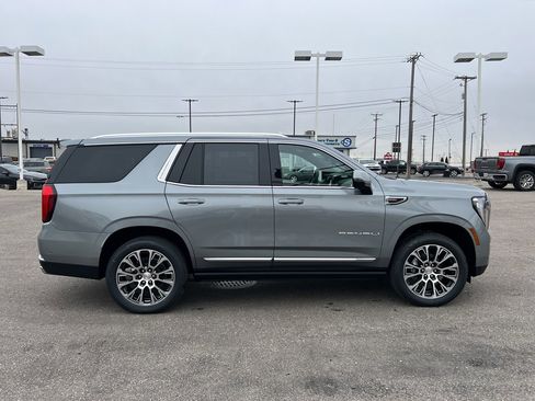 New 2026 GMC Yukon Denali image 6