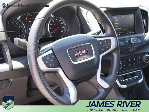 Used 2024 GMC Terrain SLE FWD image 23