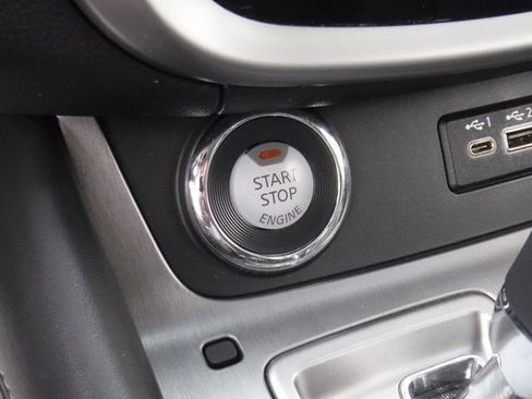 Used 2023 Nissan Murano SV image 20