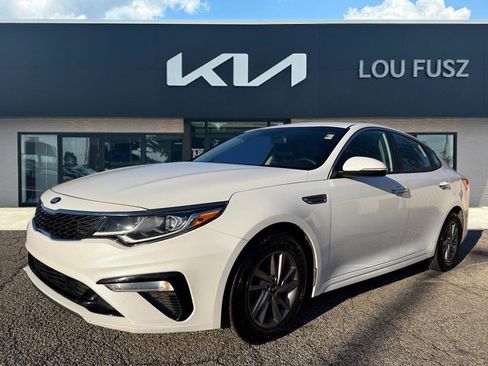 Used 2020 Kia Optima LX image 1