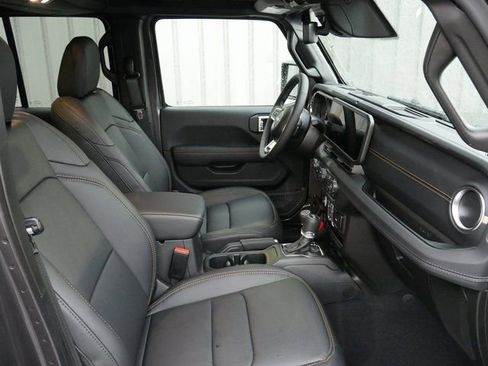 New 2026 Jeep Wrangler Unlimited Sahara AWD/4WD image 26