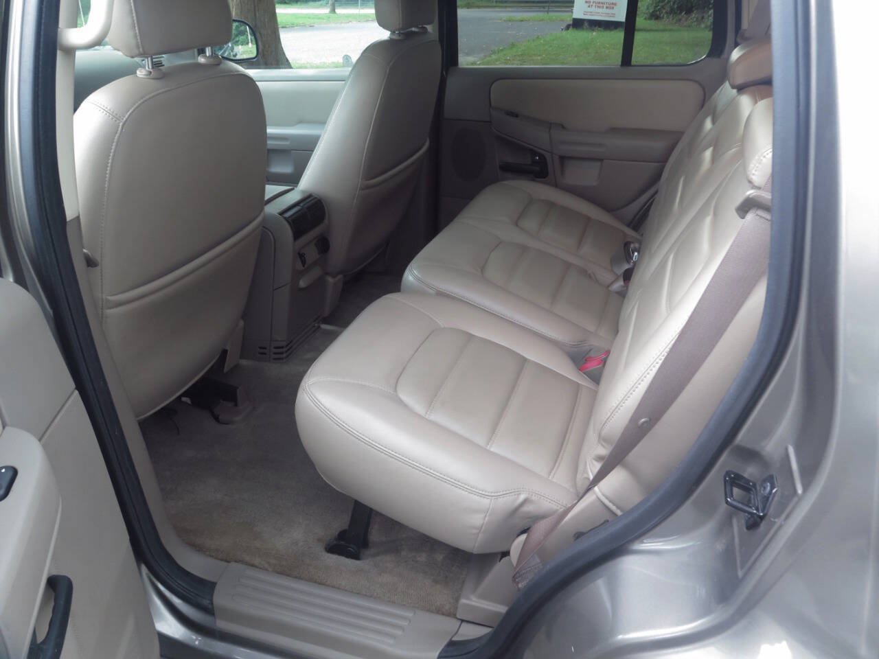 Used 2002 Ford Explorer XLT AWD/4WD image 12