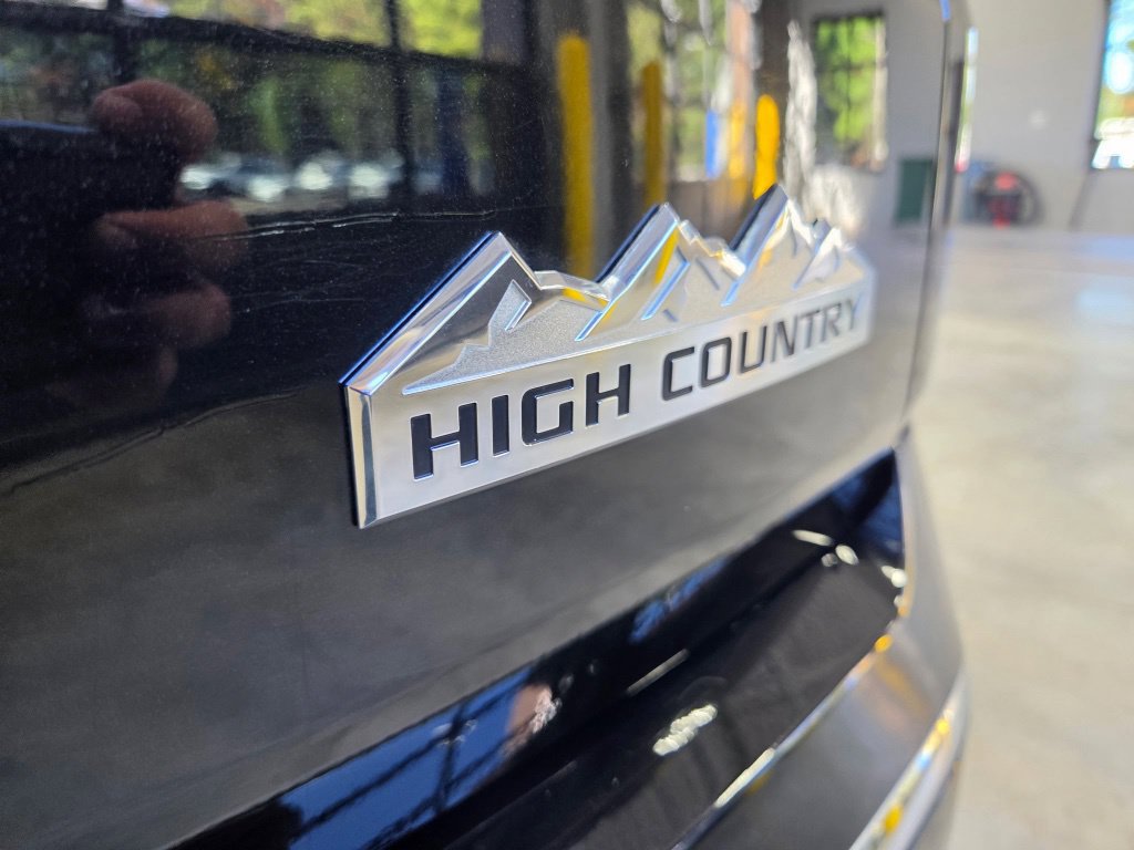 Used 2020 Chevrolet Traverse High Country w/ LPO, Floor Liner Package AWD/4WD image 11