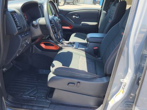 Used 2023 Nissan Frontier PRO-4X w/ Pro Convenience Package AWD/4WD image 18
