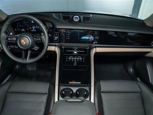 New 2026 Porsche Panamera 4S image 18