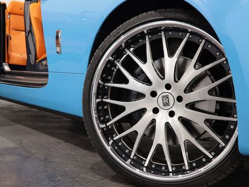 Used 2017 Rolls-Royce Dawn image 16