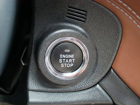 Certified 2025 Subaru Outback Touring w/ Tech Package 3 image 28