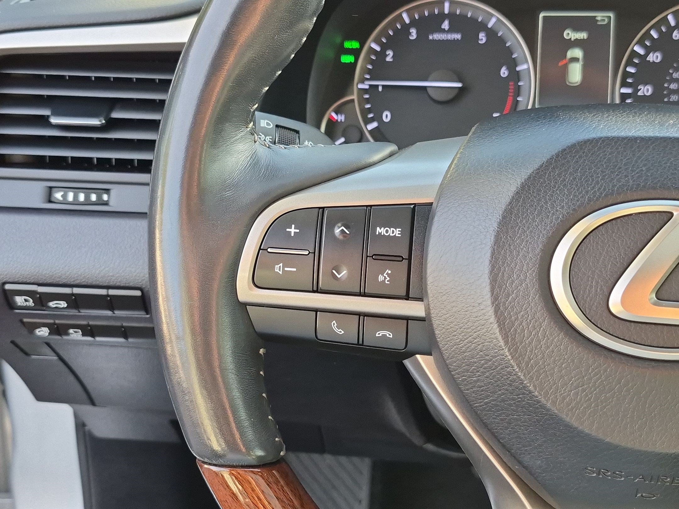 Used 2019 Lexus RX 350 FWD w/ Navigation Package image 21