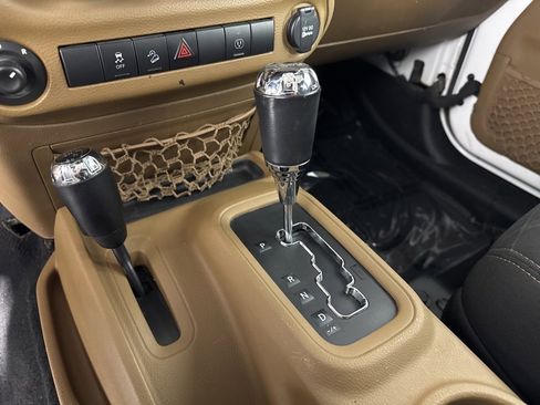 Used 2014 Jeep Wrangler Unlimited Rubicon w/ Max Tow Package image 30