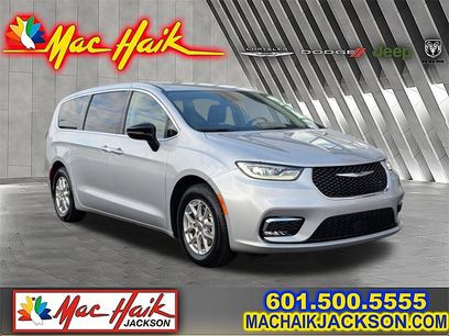Used 2024 Chrysler Pacifica Touring-L