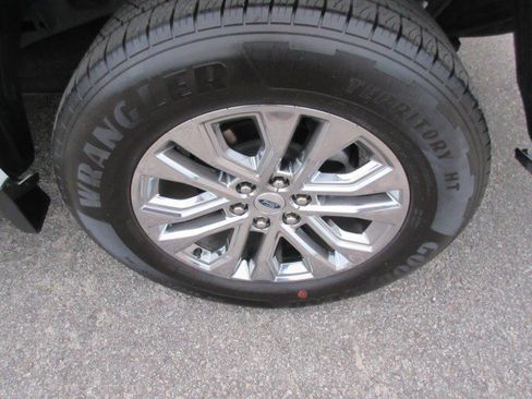 Used 2024 Ford F150 XLT w/ Equipment Group 303A High image 11