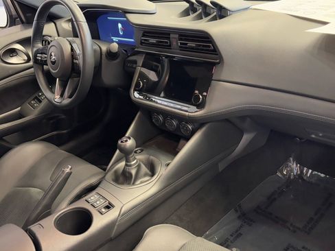 Certified 2024 Nissan Z Performance w/ Floor Mat Package image 9