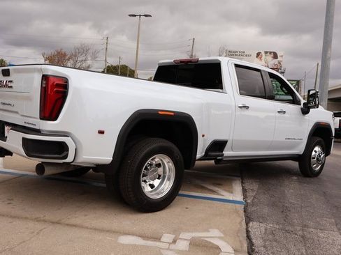 New 2026 GMC Sierra 3500 Denali w/ Denali Reserve Package image 6