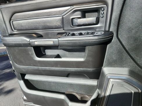 Used 2019 RAM 2500 Limited AWD/4WD image 9