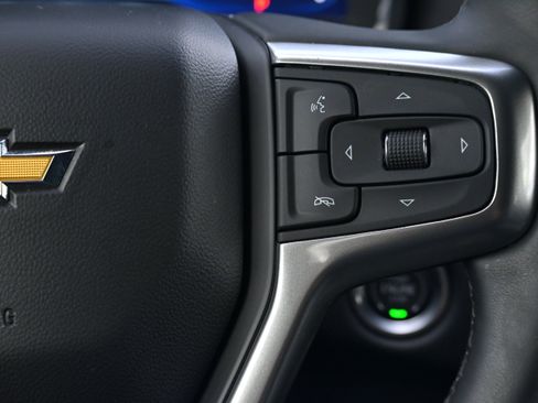 Used 2024 Chevrolet Suburban Premier w/ Premium Package 2 image 25