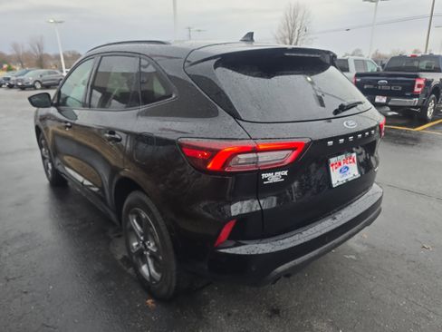 Used 2024 Ford Escape ST-Line w/ Tech Pack #1 AWD/4WD image 3