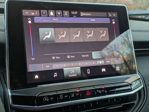 New 2026 Jeep Compass Limited image 18