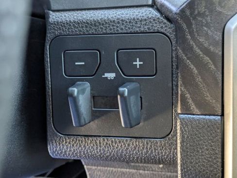 Used 2024 Toyota Tacoma Limited image 22