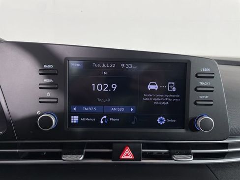 Used 2023 Hyundai Elantra SE w/ Preferred Accessory Package image 22