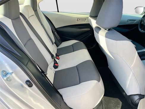 Used 2025 Toyota Corolla LE image 25