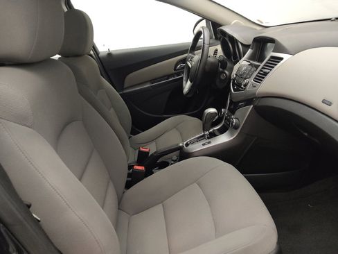 Used 2014 Chevrolet Cruze LT image 21