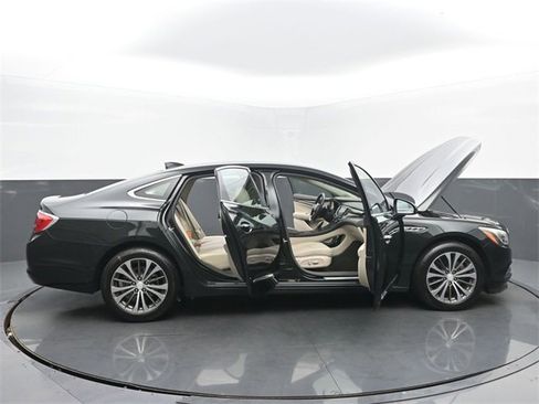 Used 2017 Buick LaCrosse Preferred image 57