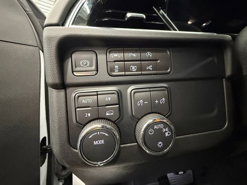 Used 2025 Chevrolet Tahoe LT image 22