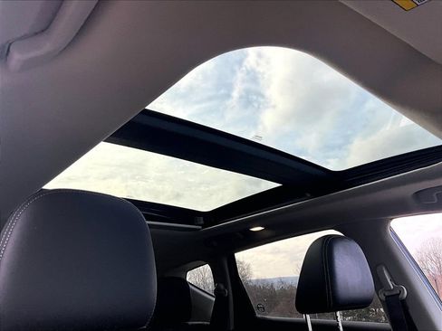 Used 2017 Nissan Murano Platinum image 19