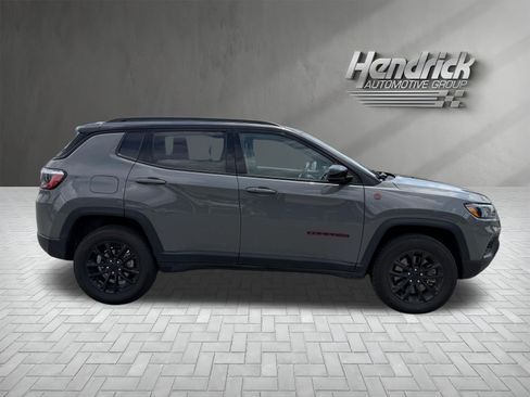 Used 2023 Jeep Compass Trailhawk AWD/4WD image 10
