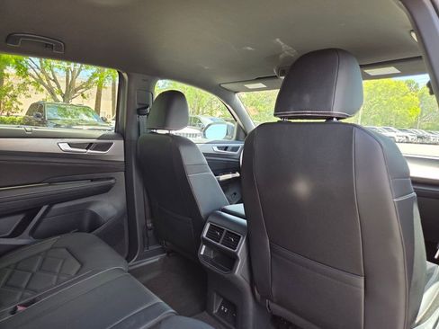 Used 2025 Volkswagen Atlas Cross Sport SE AWD/4WD image 16