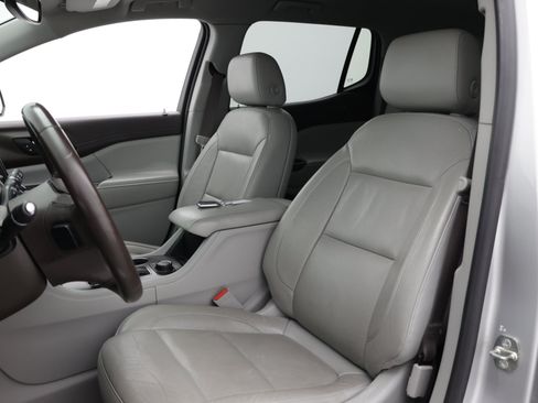 Used 2019 GMC Acadia SLT w/ LPO, Cargo Package FWD image 19