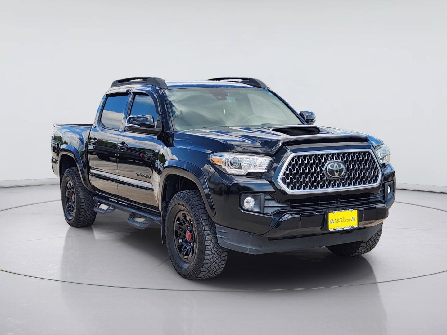 Used 2019 Toyota Tacoma TRD Sport RWD image 3