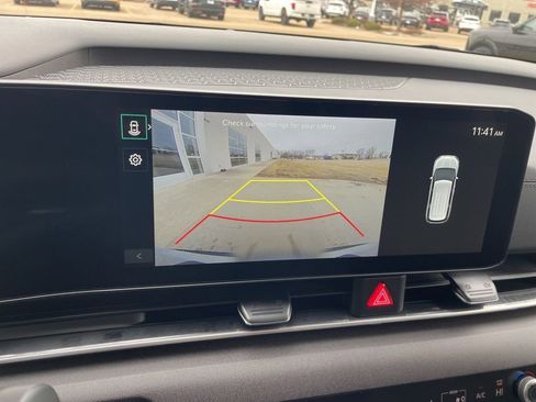 New 2026 Kia Carnival EX image 21