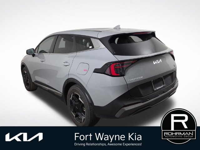 Certified 2026 Kia Sportage EX FWD image 9